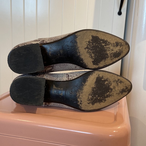♥️ HOST PICK ♥️ YAYA block heel leather Chelsea boots 7 - Picture 5 of 9
